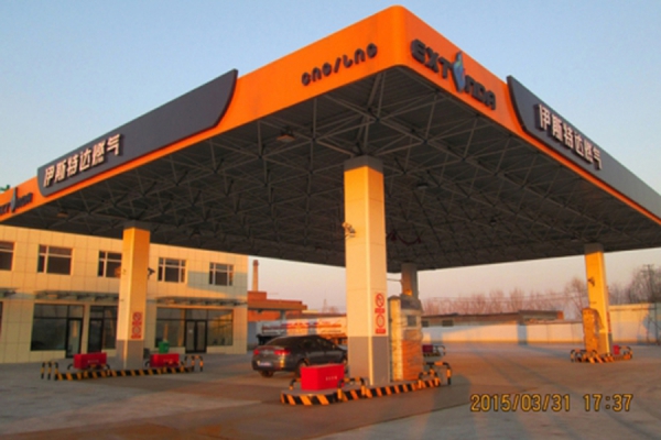 إضاءة محطة بنزين لمجموعة غاز إيستستار